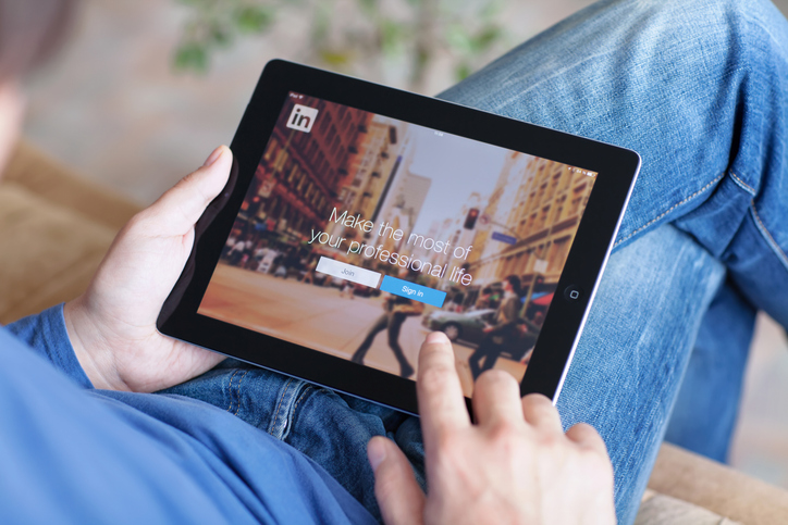 5 dicas para melhorar seu LinkedIn e encontrar estágio na Espanha